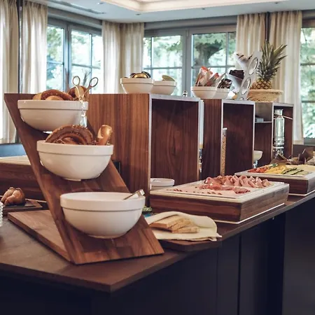 Hotel Restaurant & Engelkeller 4*