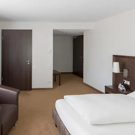 Hotel Restaurant & Engelkeller 4*