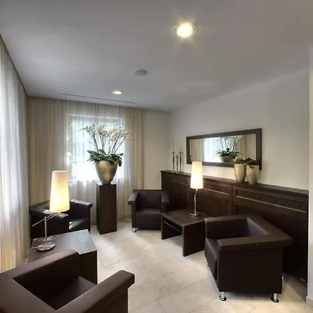 Restaurant & Engelkeller 4*