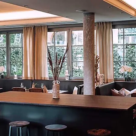 ホテル Restaurant & Engelkeller 4*