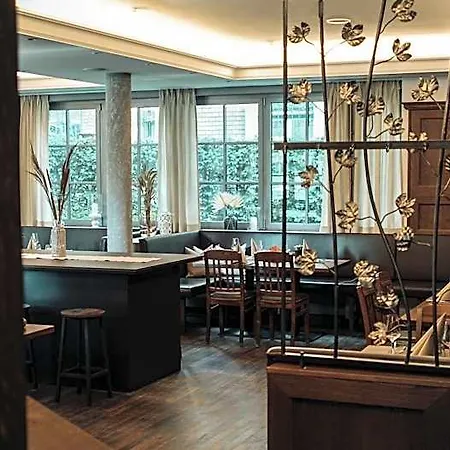 Restaurant & Engelkeller 4*