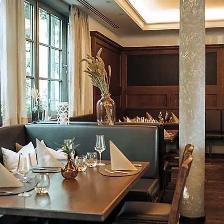 Restaurant & Engelkeller ホテル