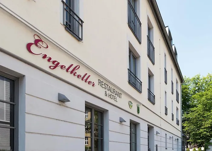 Restaurant & Engelkeller 4*